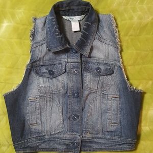 5/$25! Denim Vest